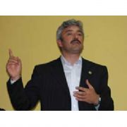 AK PARTİLİ VEKİL ŞENLİKTE YUHLANDI